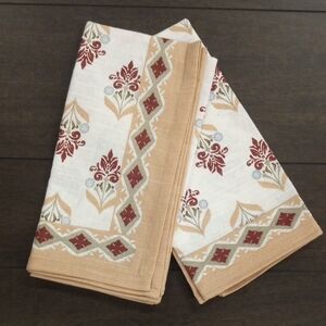 🫟 Floral Patterned Table Napkins